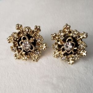 Elegant Gold Tone Flir De Le Floral Earrings